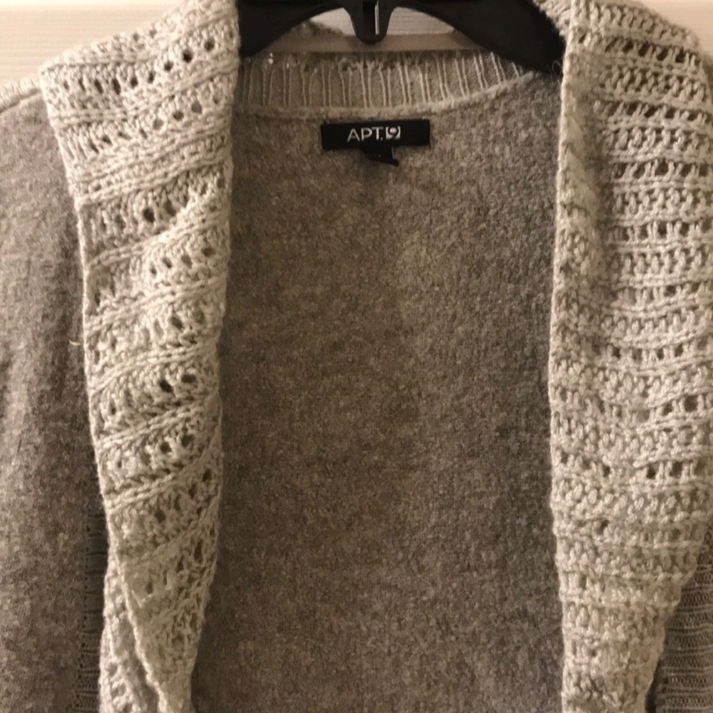 Cardigan - Picture 2 of 6
